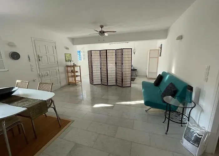 Ariadne's - Apollonas Απόλλων