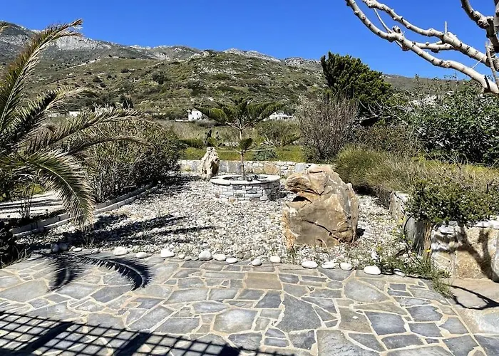 Ariadne's - Apollonas